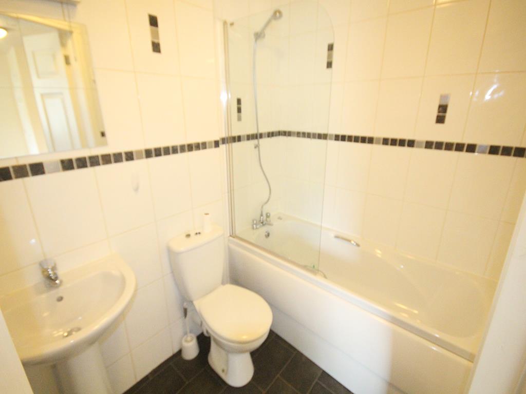 2 bedroom flat To Let in Burnley - IMG_1672.jpg